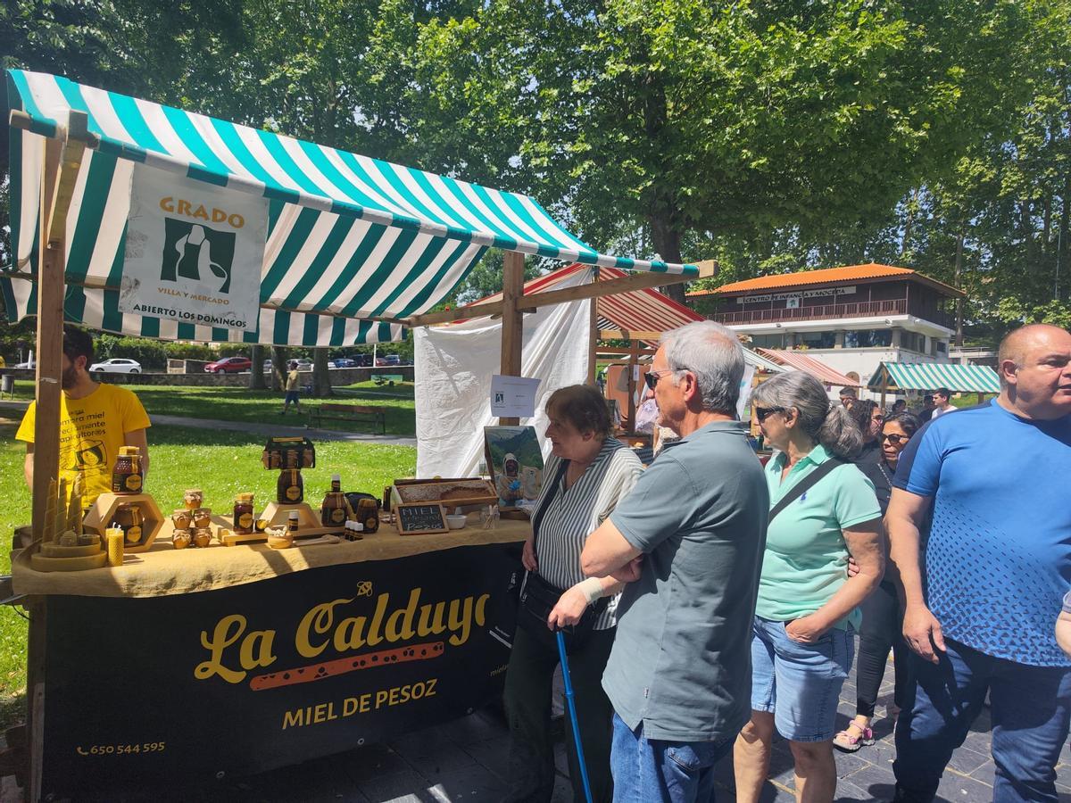 El Mercadón de Primavera de Grado, en imágenes