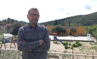 Jaume Jan, alcalde de Boaadella i les Escaules: «Tenim un problema molt greu de manca d’habitatge social i això repercuteix a l’escola»