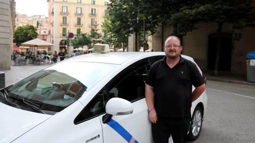 El president de Gitaxi, Fernando Samitier, denuncia irregularitats en les llicències VTC a Girona.