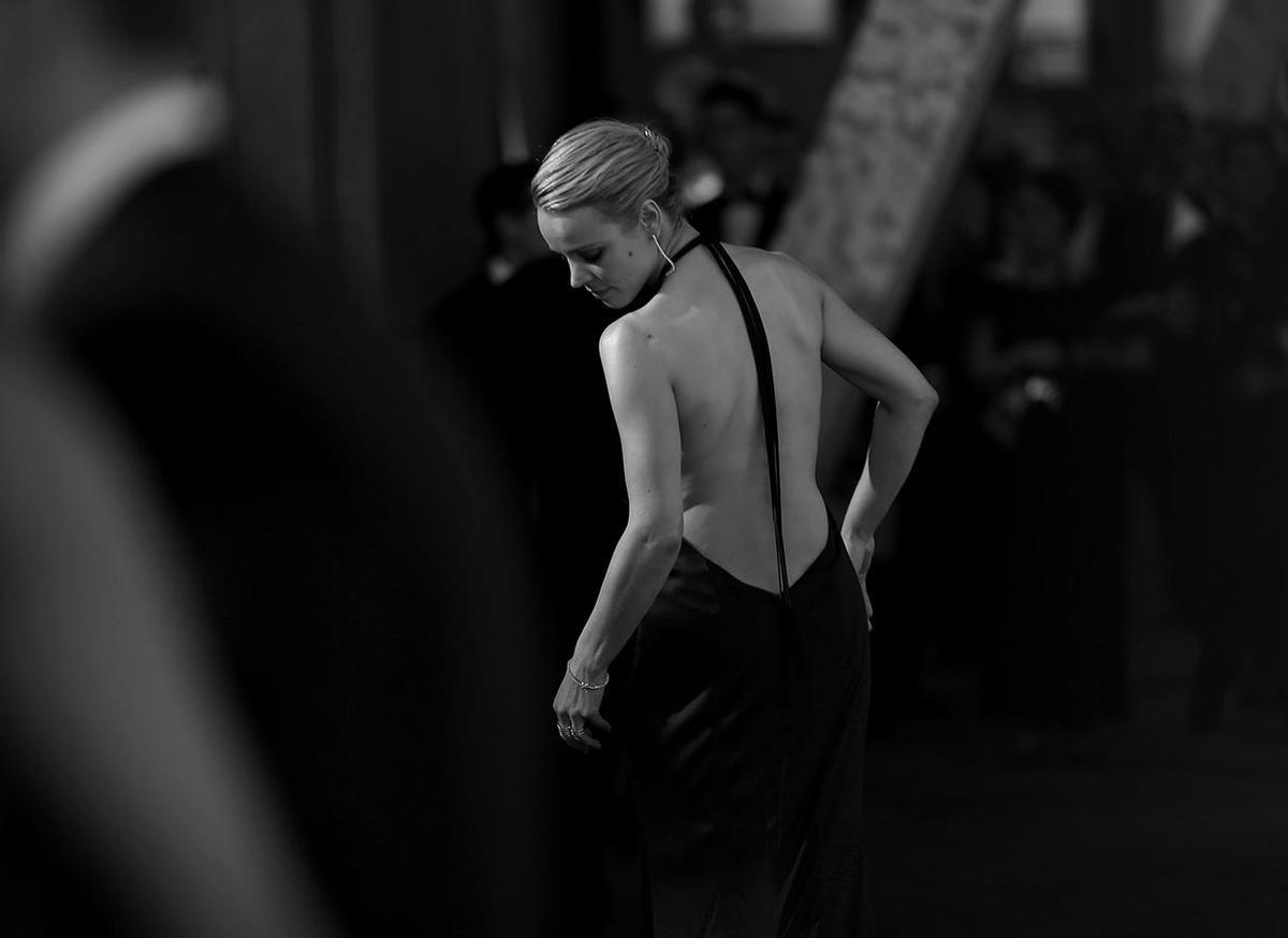 La versión clásica de la espalda de Rachel McAdams en los Oscar 2016