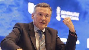 Simón comença a Indra amb el repte de recompondre el poder del consell