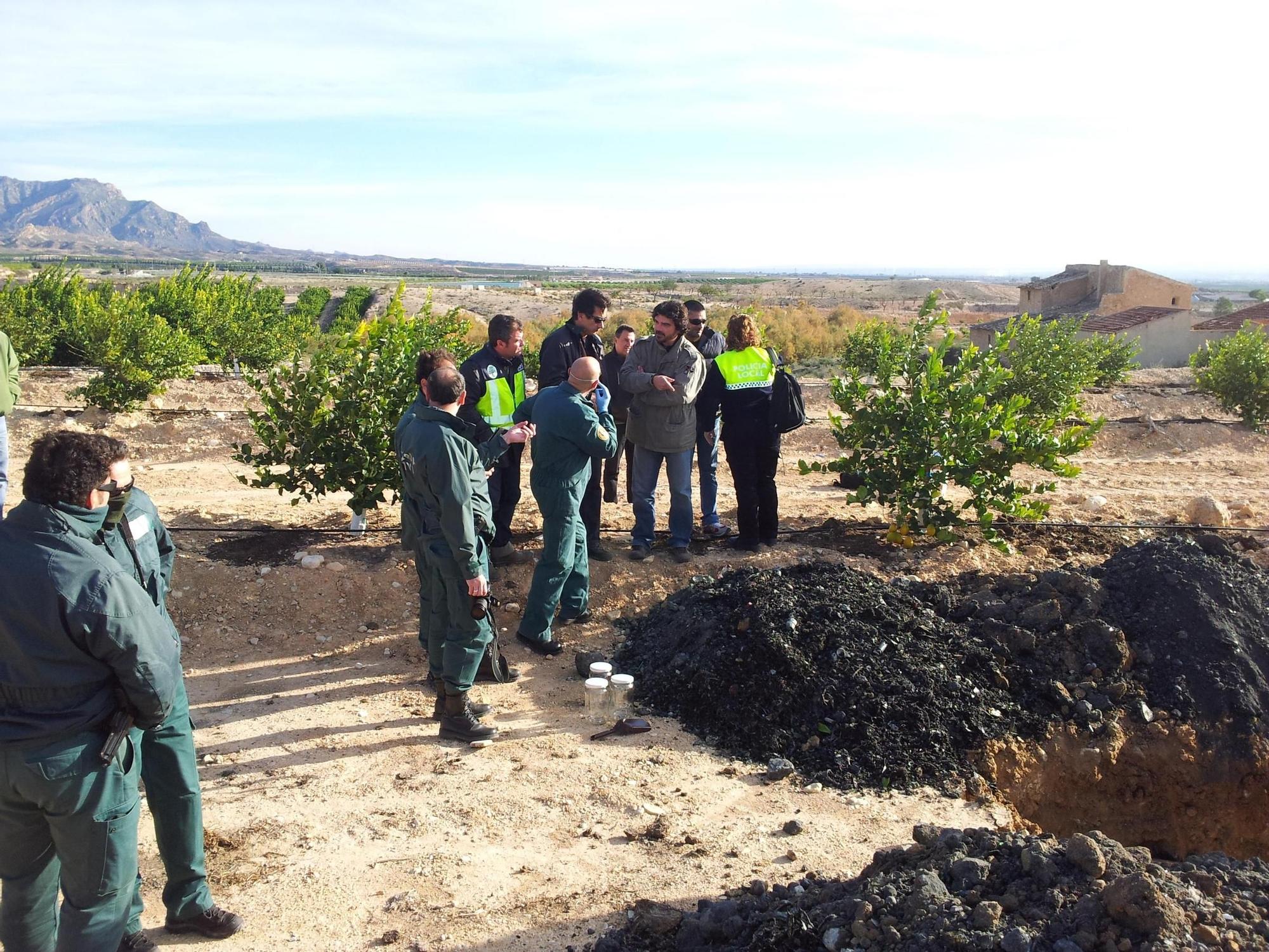 Fincas contaminadas y protestas vecinales en La Murada, donde se enterraron un millón de toneladas de basura en terrenos agrícolas entre 2005 y 2011