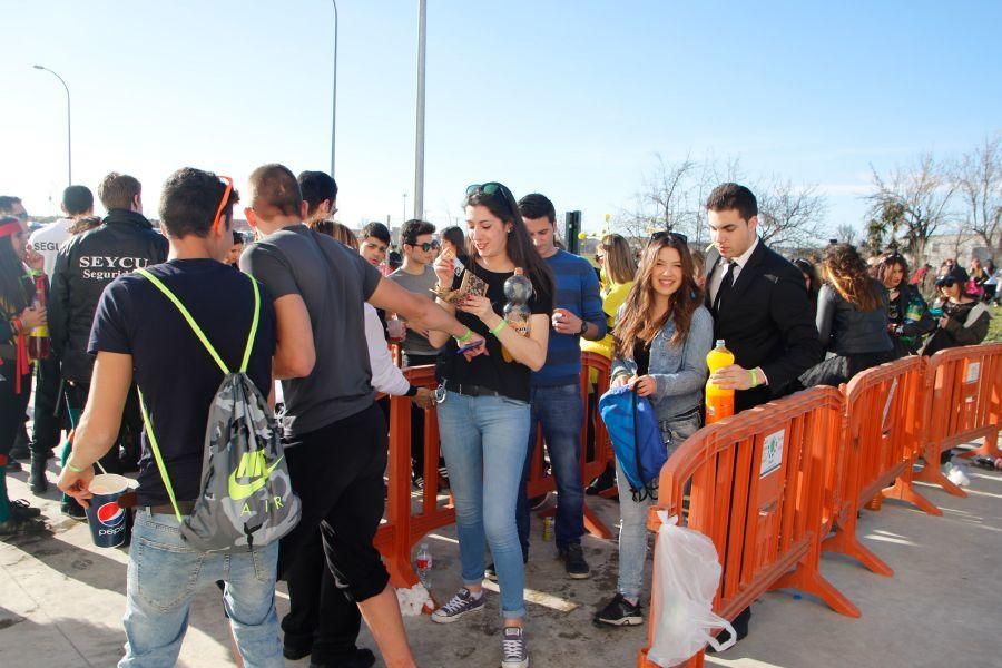 Miles de jóvenes en la fiesta del año