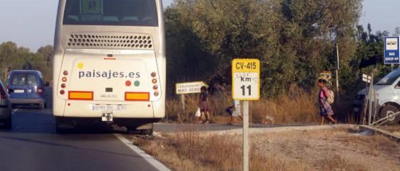 Autobús escolar en Montserrat en una imagen de archivo.