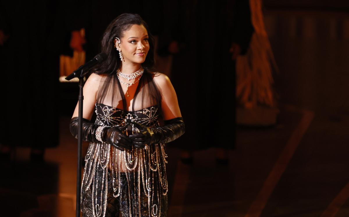 Rihanna interpreta Lift me up en los Oscar 2023