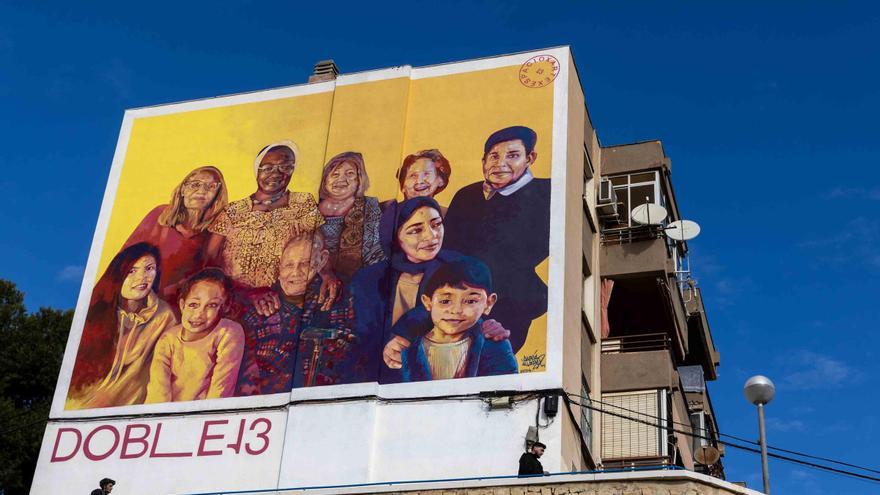 El arte urbano se integra en las fachadas de los edificios de Alicante