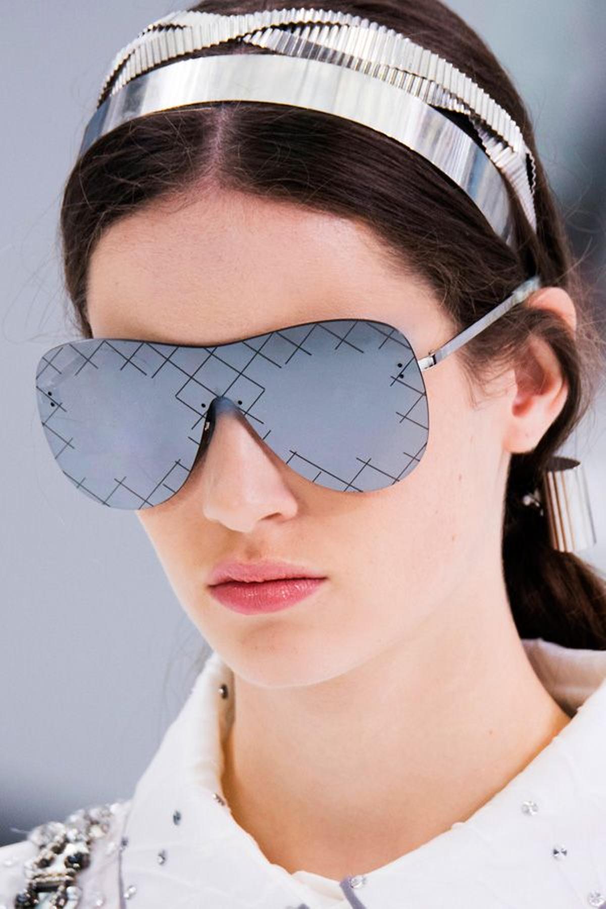 Las gafas metalizadas de Chanel Primavera/Verano 2016