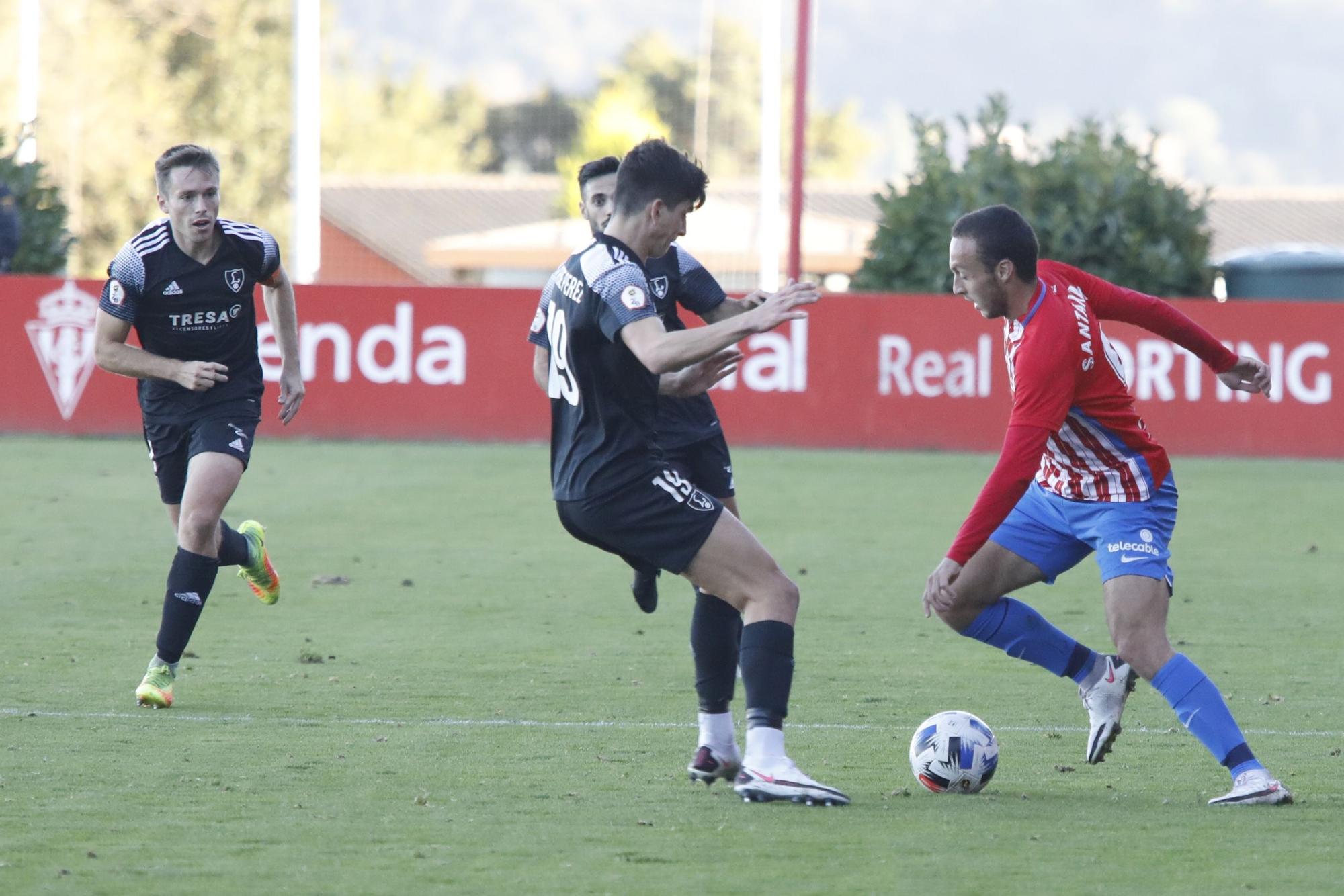 Las mejores imágenes de los partidos del Vetusta, Sporting B y Lealtad