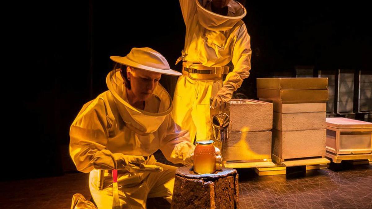 Escea de “O mel non caduca”, de Ibuprofeno Teatro.   | // FDV