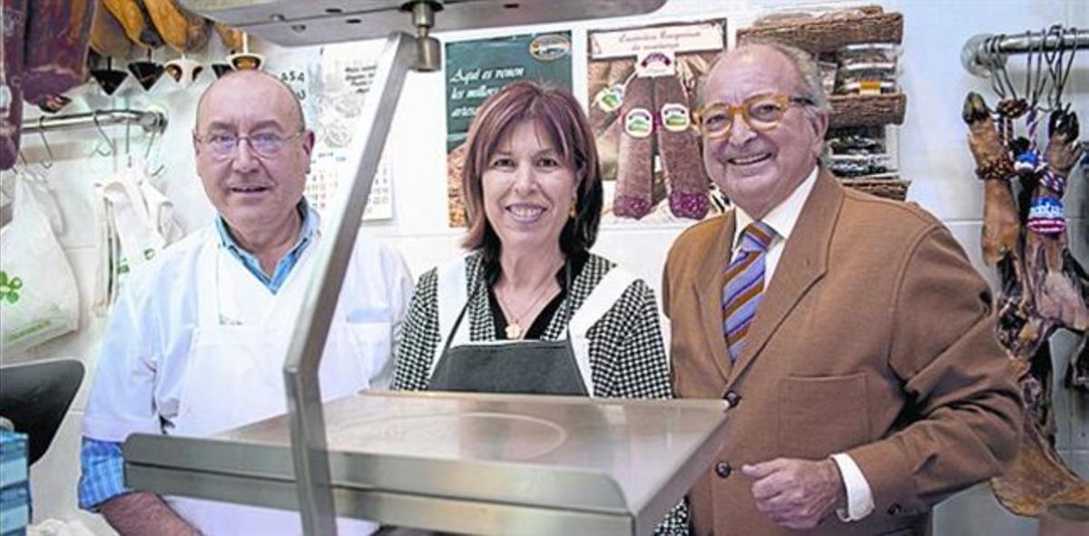 Guitert, 20 El colmado de Jaume i MontserratSÓN DE SANT SADURNÍ I FA 40 ANYS QUE DESPATXEN FRUITES, VERDURES EMBOTITS I CONSERVES A CLIENTS DE LA BARCELONETA COM LESLIE. Guitert, 20 El colmado de Jaume i MontserratSÓN DE SANT SADURNÍ I FA 40 ANYS QUE DESPATXEN FRUITES, VERDURES EMBOTITS I CONSERVES A CLIENTS DE LA BARCELONETA COM LESLIE.