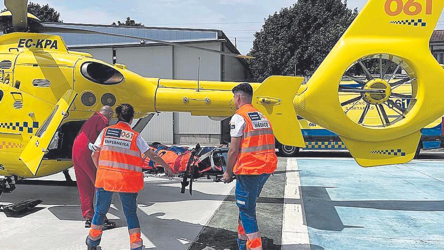 Herida en Lalín la acompañante de un motorista tras impactar contra un coche