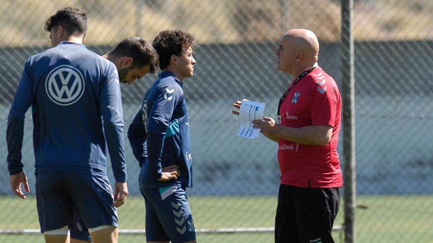 Luis César Sampedro, conversando con Luis Milla en El Mundialito.