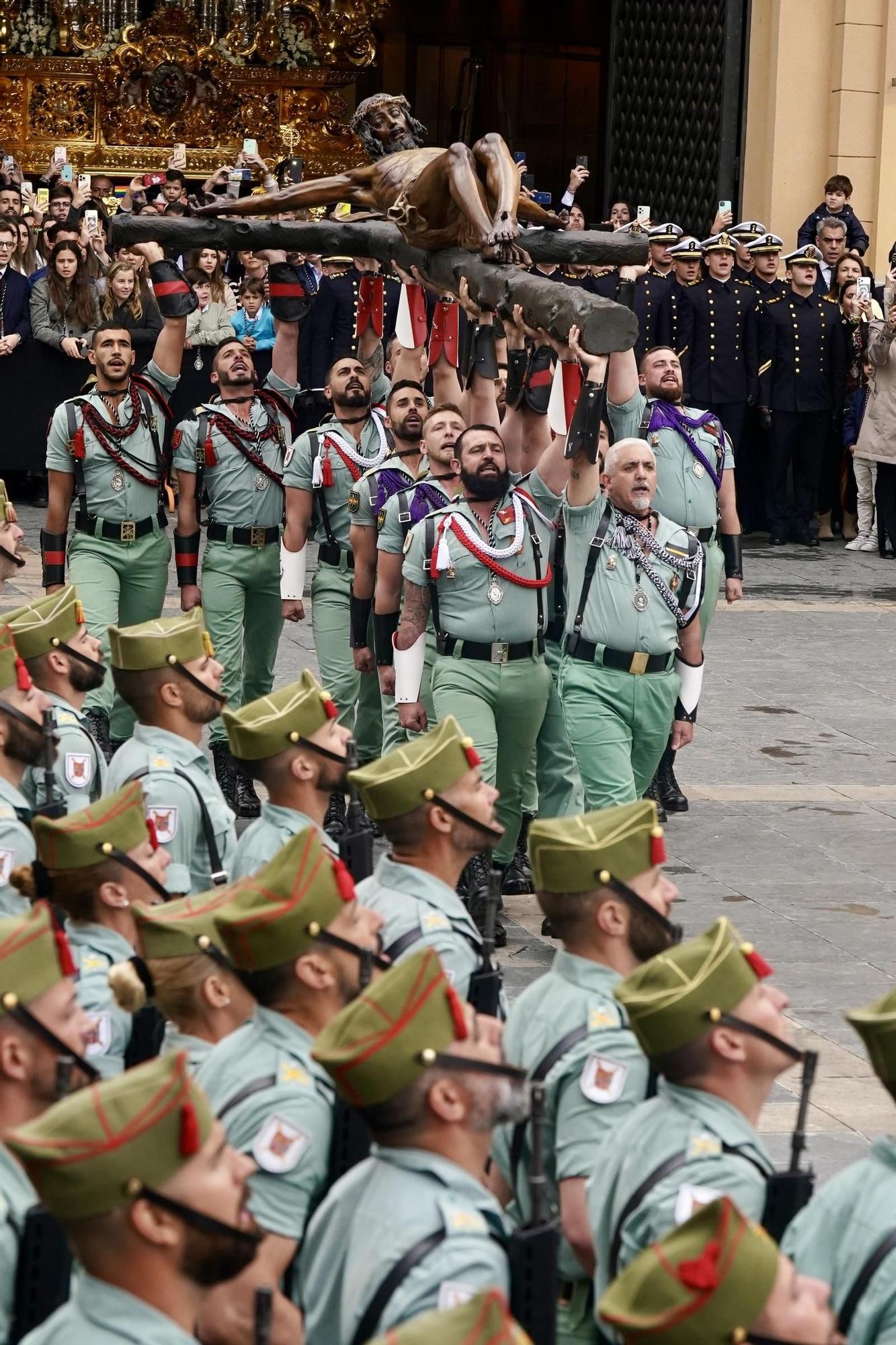 El traslado de la Legión del Cristo de la Buena Muerte de Mena, en imágenes