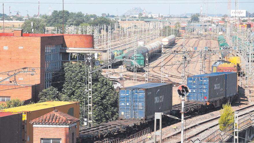 Comienza la ocupación de parcelas para adaptar los pasos elevados de la autopista ferroviaria hasta Zaragoza