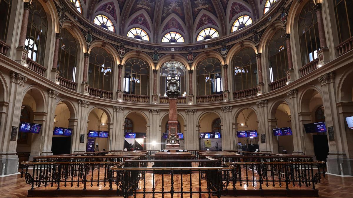Archivo - Interior del Palacio de la Bolsa, en Madrid (España)