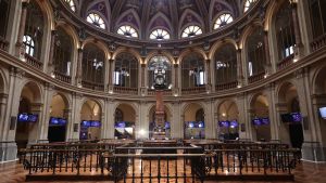 Archivo - Interior del Palacio de la Bolsa, en Madrid (España)