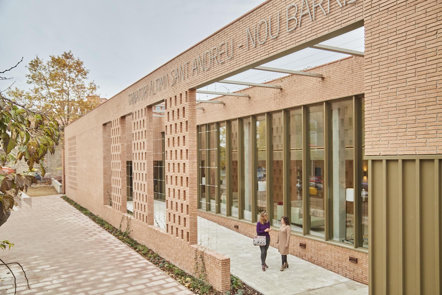 Exterior del nuevo tanatorio Áltima Sant Andreu - Nou Barris