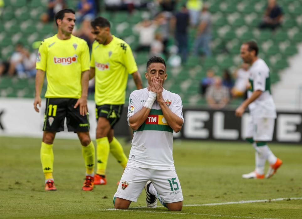 El Elche domina al Córdoba