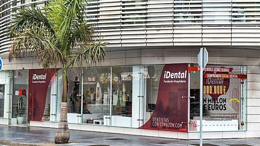 Una imagen de archivo de la fachada de la clínica iDental de la calle Venegas de la capital grancanaria.