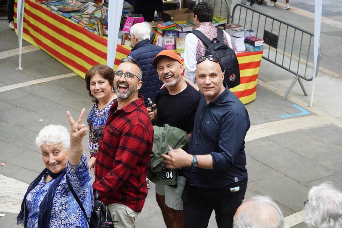 Les millor imatges de la Diada de Sant Jordi 2026 a Manresa