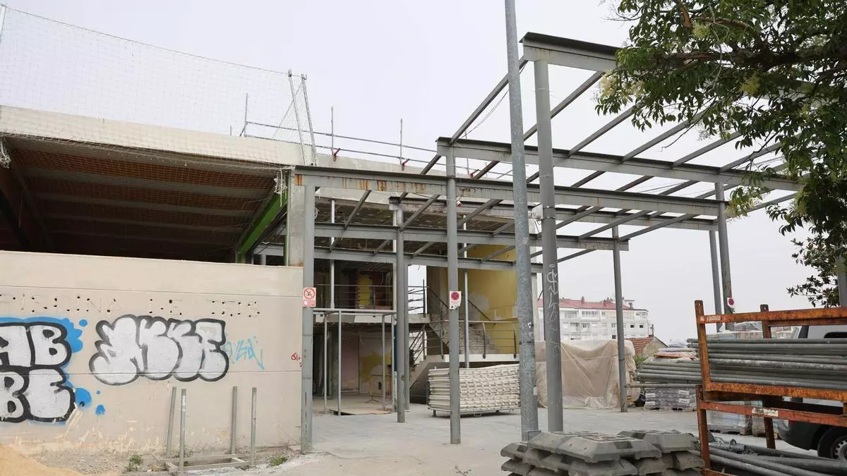 La piscina de Teis cumple un año en reconstrucción: el objetivo es tenerla lista a principios de 2027