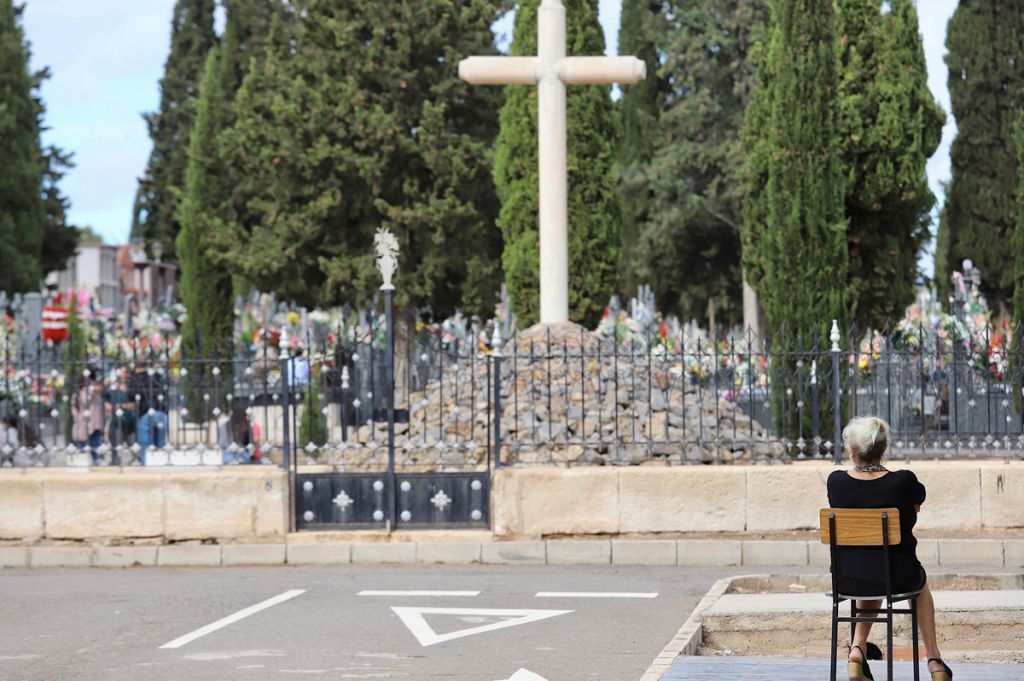 Cementerio de Nuestro Padre Jesús de Espinardo en el día de Todos los Santos