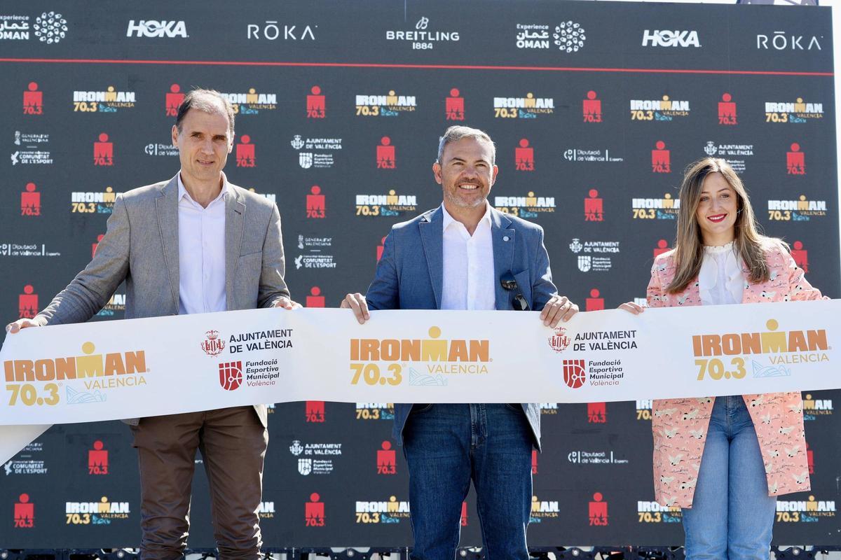 Luis Cervera, Agustí Pérez y Rocío Gil, en la presentación de IRONMAN Valencia