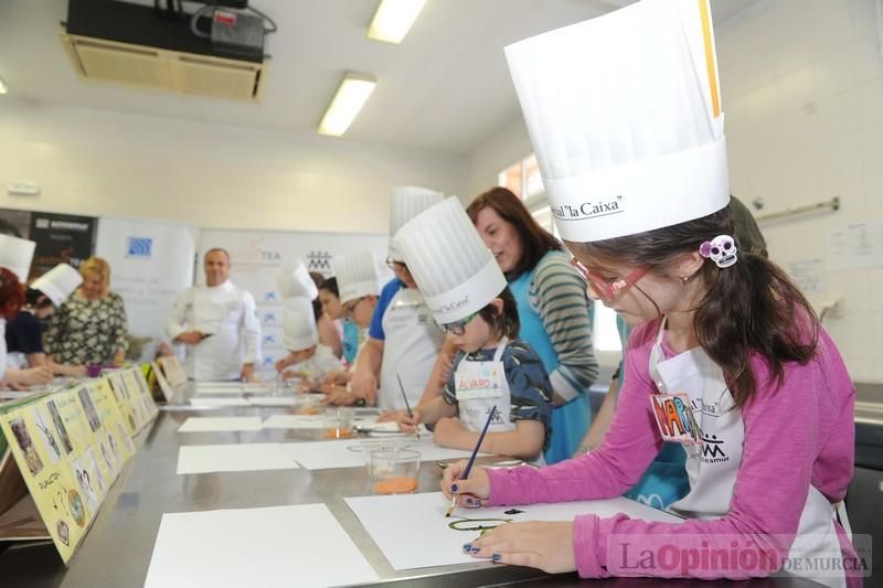 El chef Ángel León imparte en Murcia un taller de cocina para niños con autismo