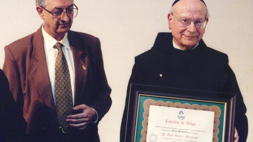 Valga propone al Padre Isorna para las Letras Galegas