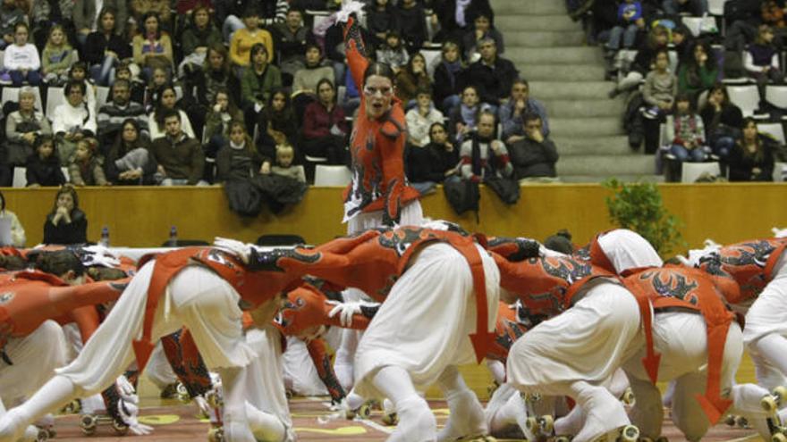 CAMPIONAT GIRONÍ DE GRUPS DE XOU les imatges de Fontajau.Les garrotxines durant la seva actuació.