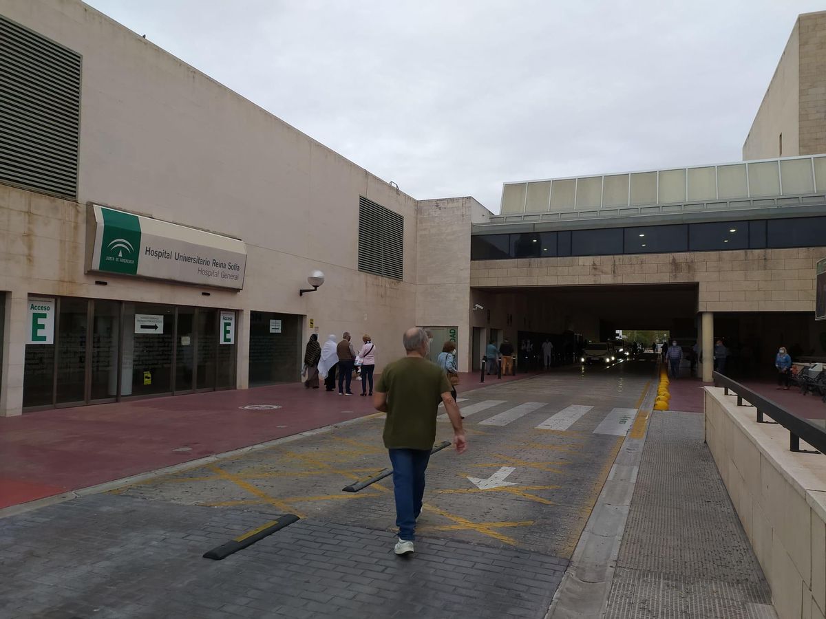 Accesos al hospital Reina Sofía de Córdoba.