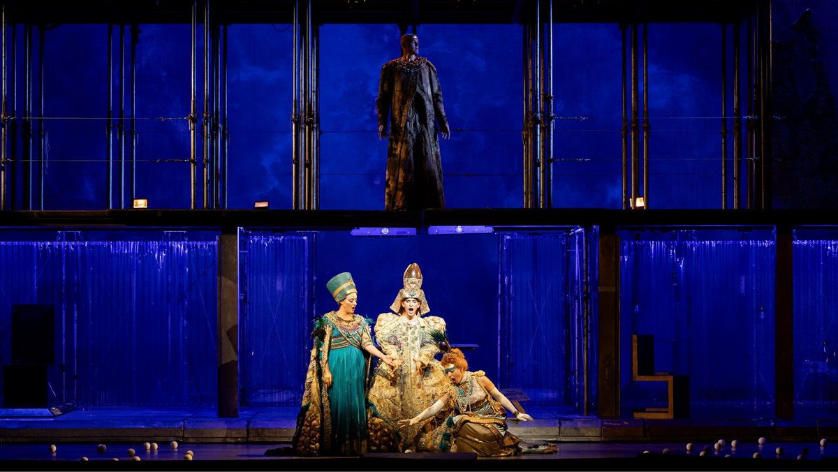 Glass y su triunfal ‘Akhnaten’ en el Liceu Glass y su triunfal ‘Akhnaten’ en el Liceu