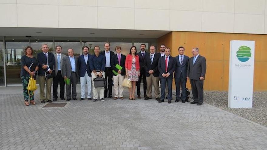 Imagen de los participantes en la jornada «El espacio, la nueva frontera industrial» en la capital.