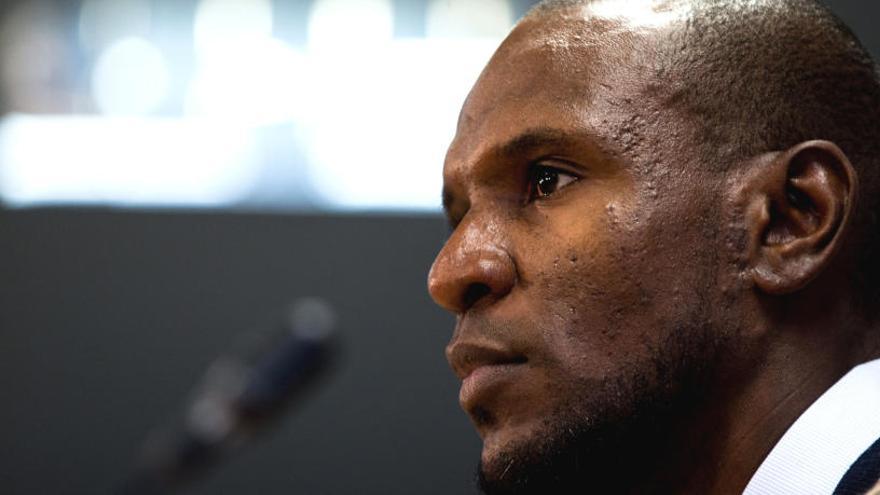 Éric Abidal i el Barça neguen qualsevol tipus d&#039;irregularitat en el trasplantament de fetge