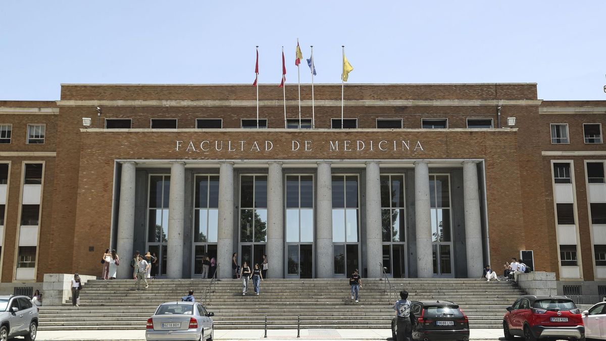 Fachada de la facultad de Medicina de la Universidad Complutense de Madrid.