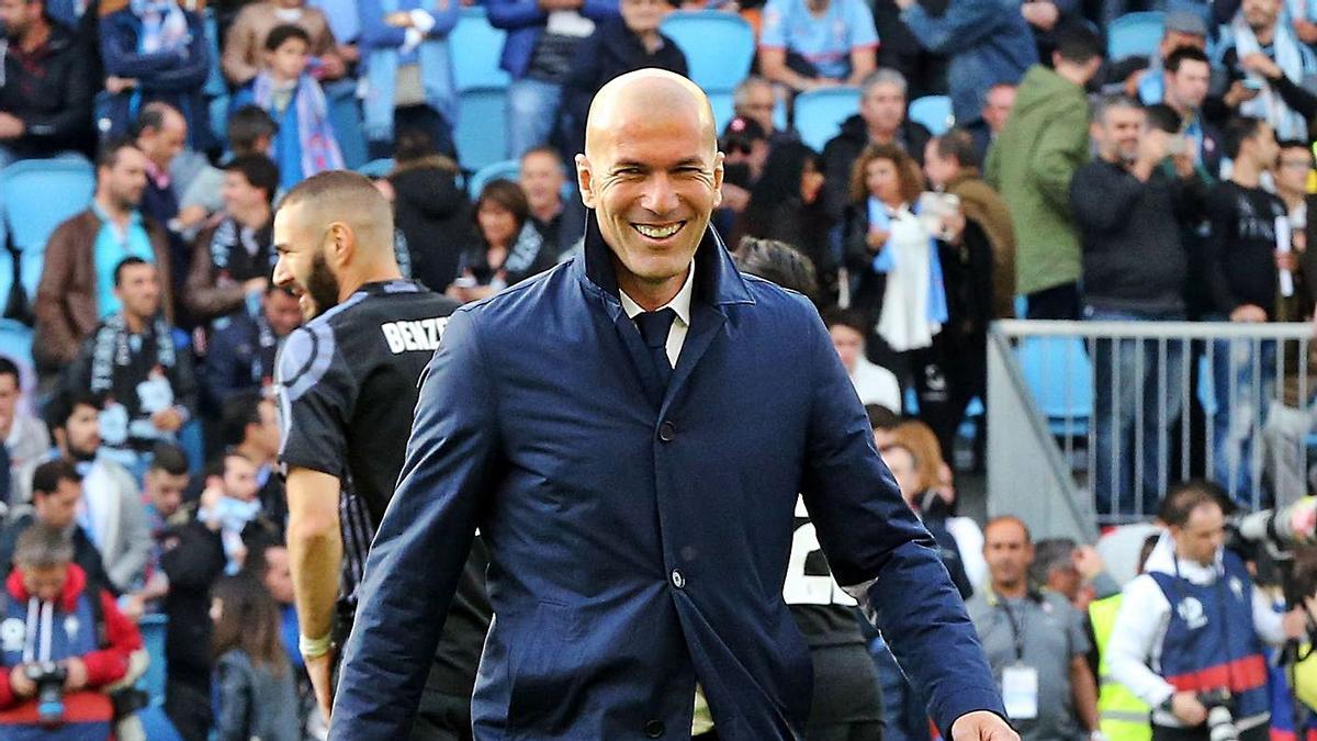 Zidane, durante una visita a Balaídos. // MARTA G.BREA