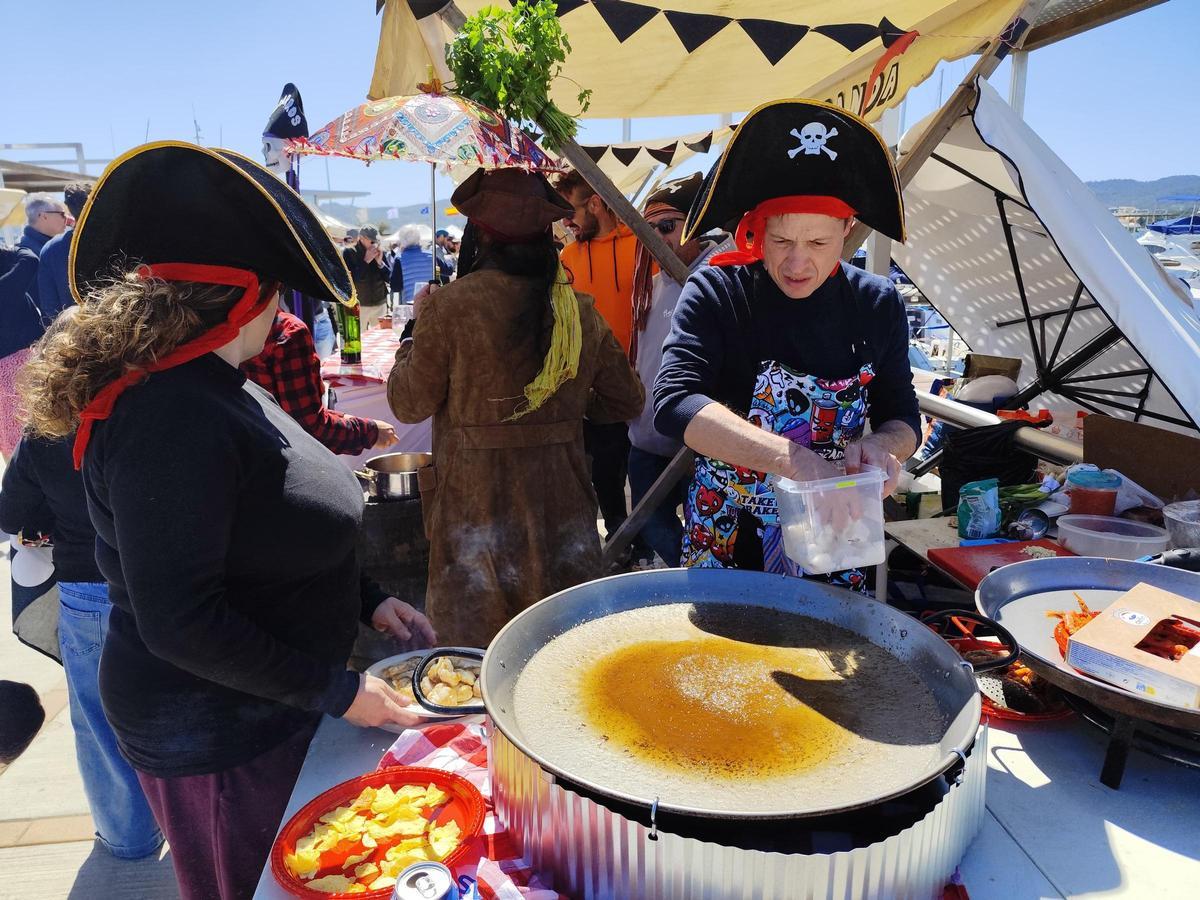 Campeonato de Arroz a Banda Creativo y Solidario en el Nàutic de Sant Antoni