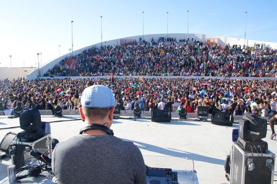 Miles de jóvenes en la fiesta del año