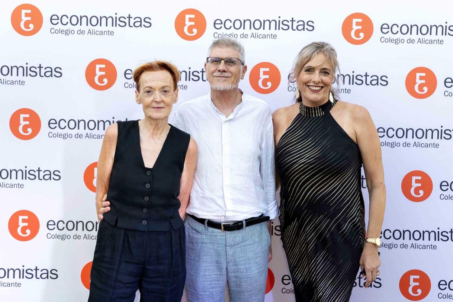 Los Economistas de Alicante celebran su cena anual en honor a su patrón