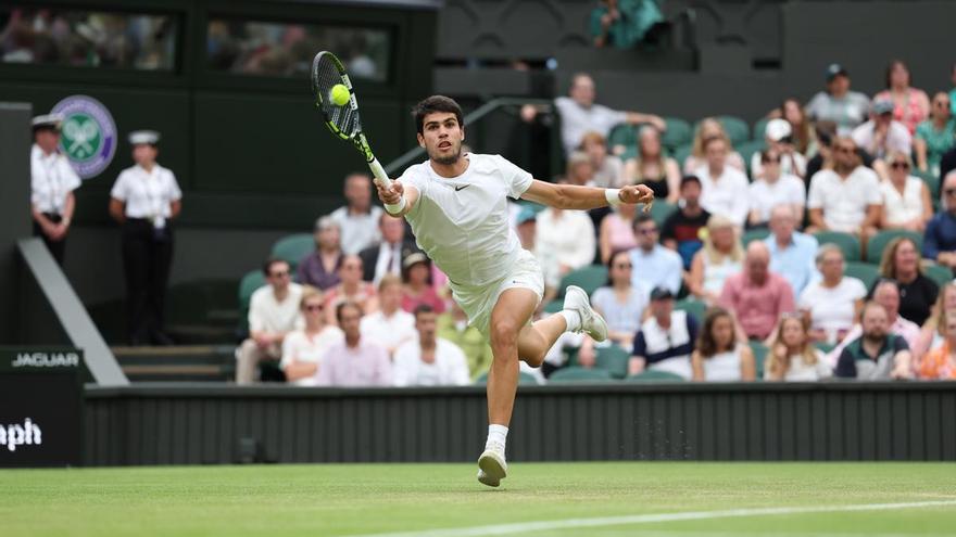 Alcaraz abre ante Berrettini la semana decisiva en Wimbledon
