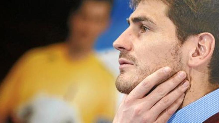 El guardameta del Madrid y de la selección española, Iker Casillas, durante un acto publicitario.