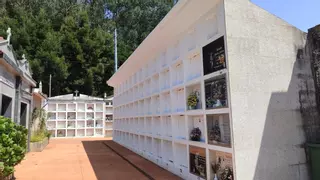 El aumento de las incineraciones reduce la demanda de nichos en Bueu