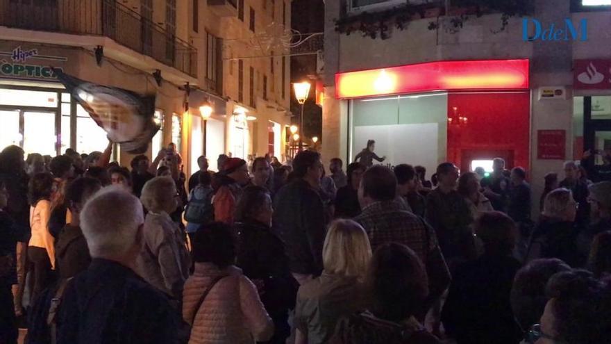 Más de 200 personas reivindican en Manacor “libertad para los presos políticos”