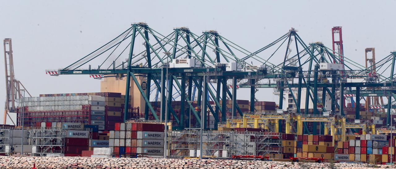 Terminal de contenedores del Puerto de València.