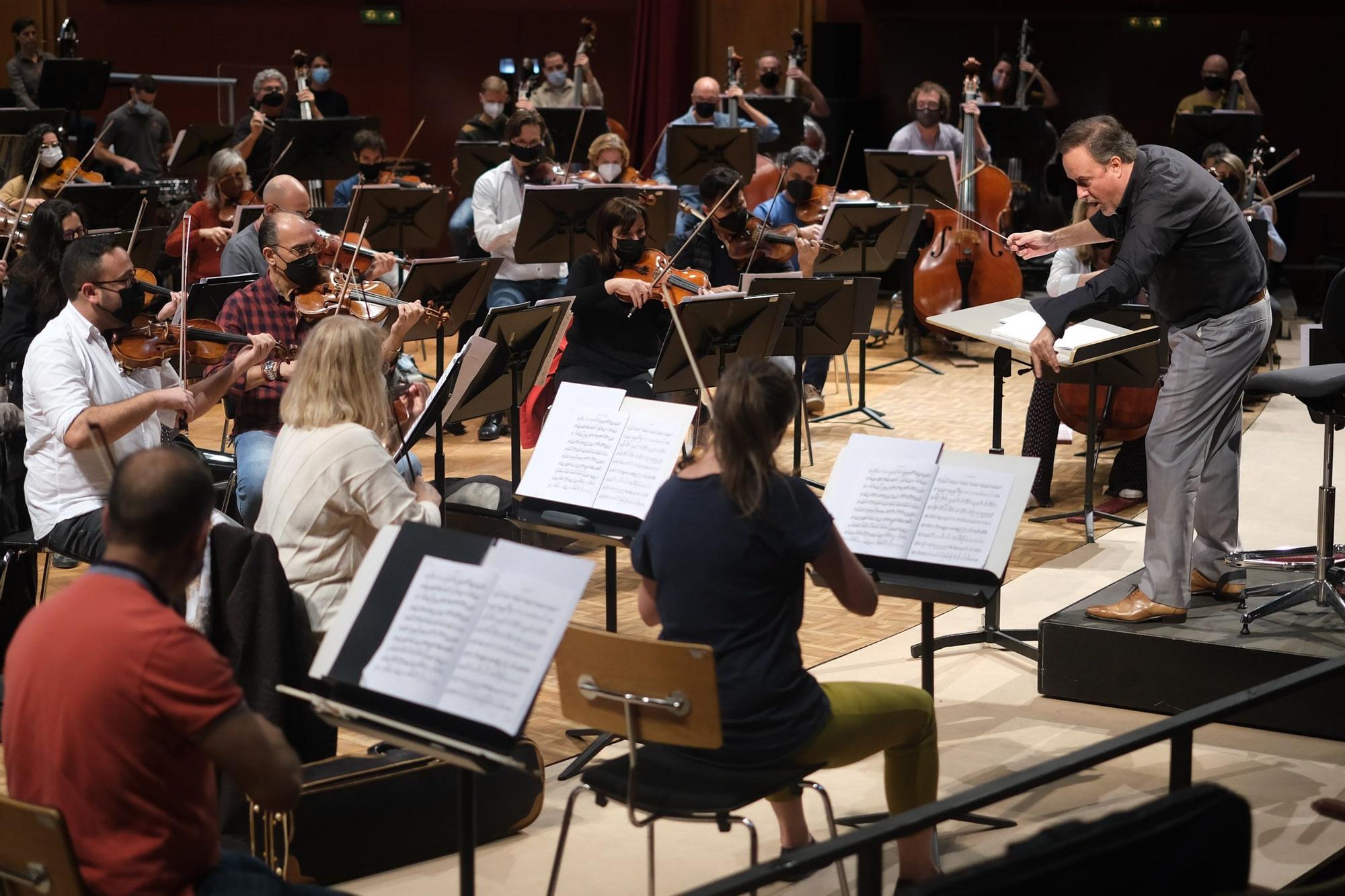 Presentación de los conciertos de la Orquesta Filarmónica de Gran Canaria en el Festival de Música de Canarias