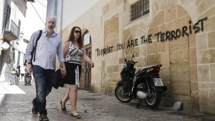 Una de las pintadas aparecidas en el centro de Palma.