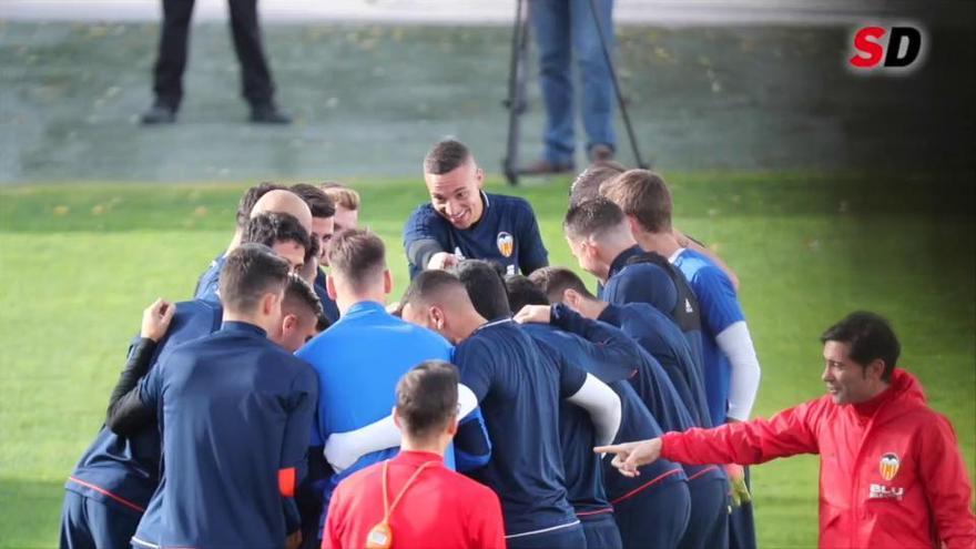 Collejas para todos en el entrenamiento del Valencia CF