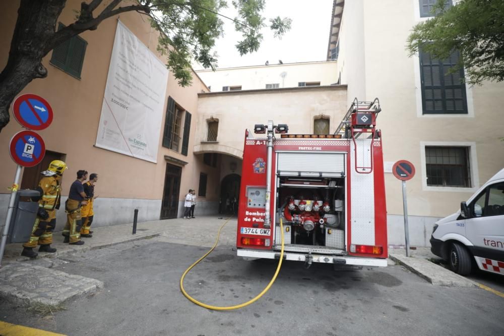 Alarma por un incendio en el Hospital General de Palma