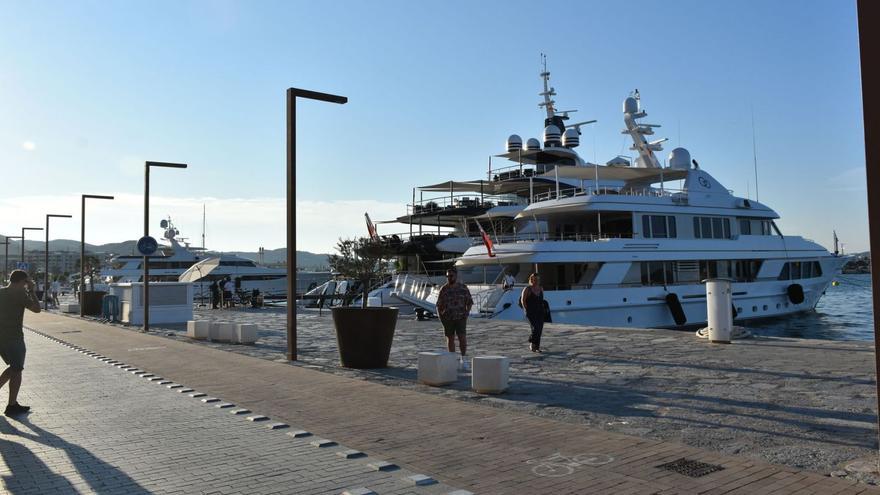 El puerto deportivo para grandes yates en la Marina de Ibiza invierte 4,8 millones