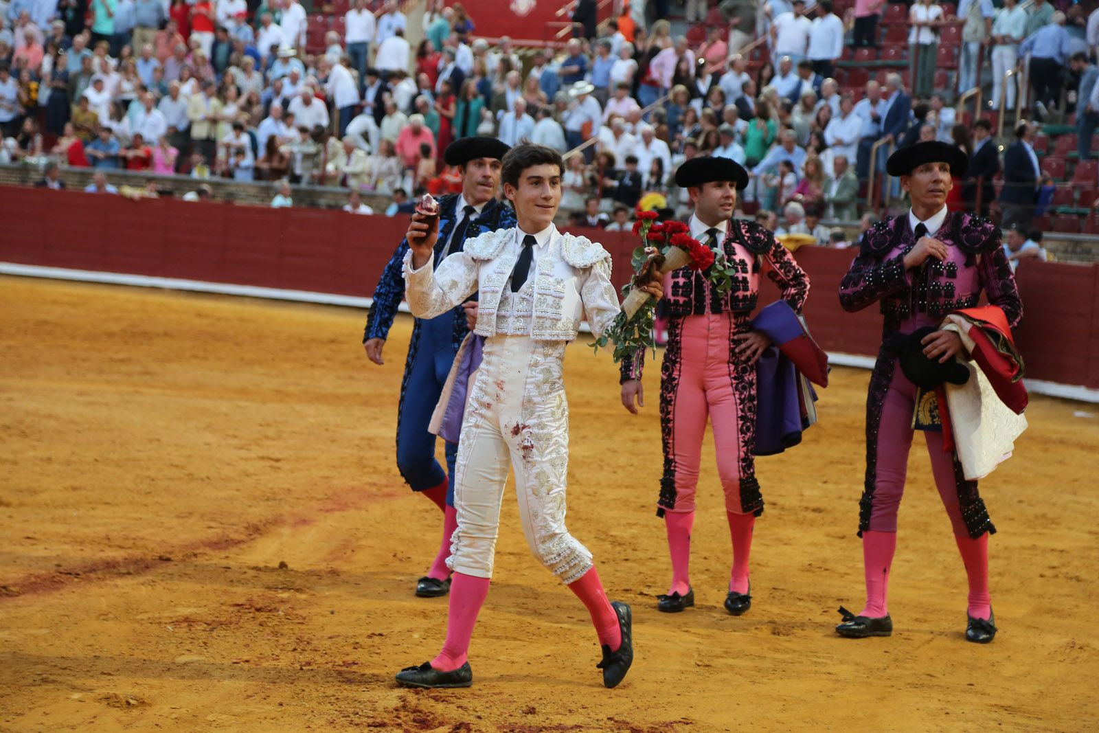 Javier Zulueta y Manuel Quintana abren la puerta de Los Califas